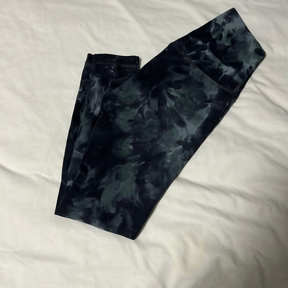 Lulu space dyed align pants.